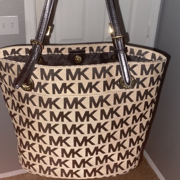 I dnt need it come with 60$ and it’s yours - Picture 2 of 3